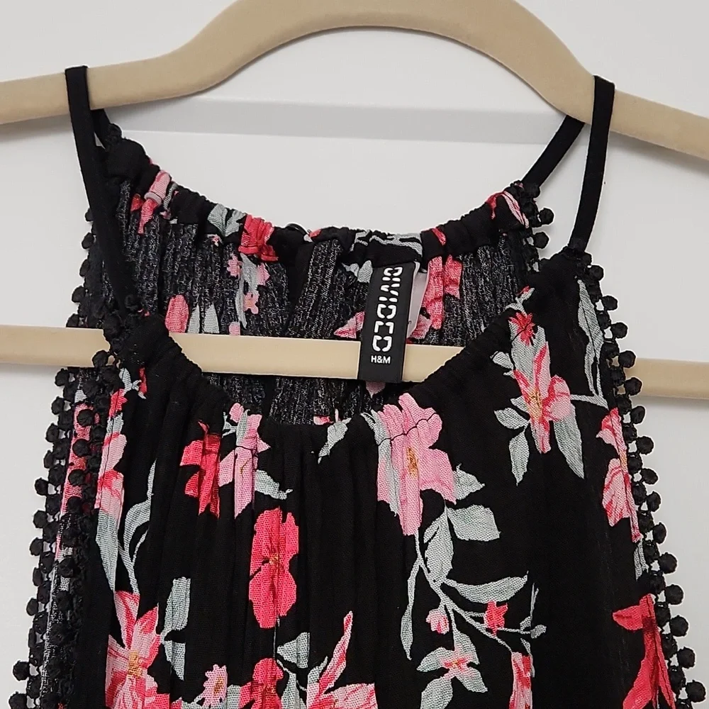 Halter top - Picture 2 of 5